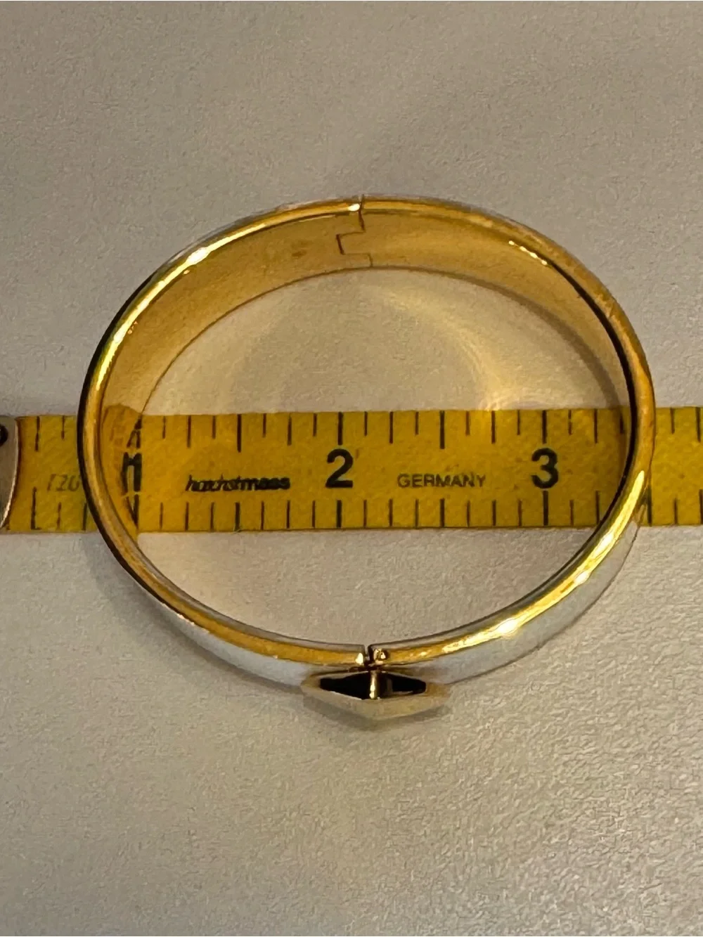 kate spade Heritage Spade Wide Enamel Bangle in Off White with Gold Accents - Picture 8 of 9